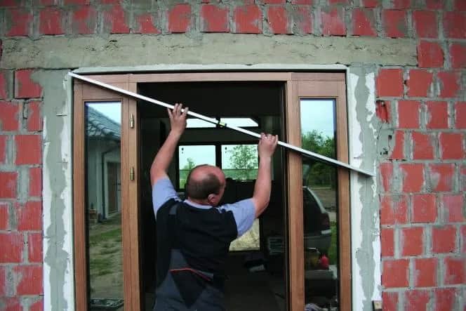 Jak wykończyć ściany przy drzwiach zewnętrznych, aby uniknąć błędów? Jak wykończyć ściany przy drzwiach zewnętrznych, aby uniknąć błędów?